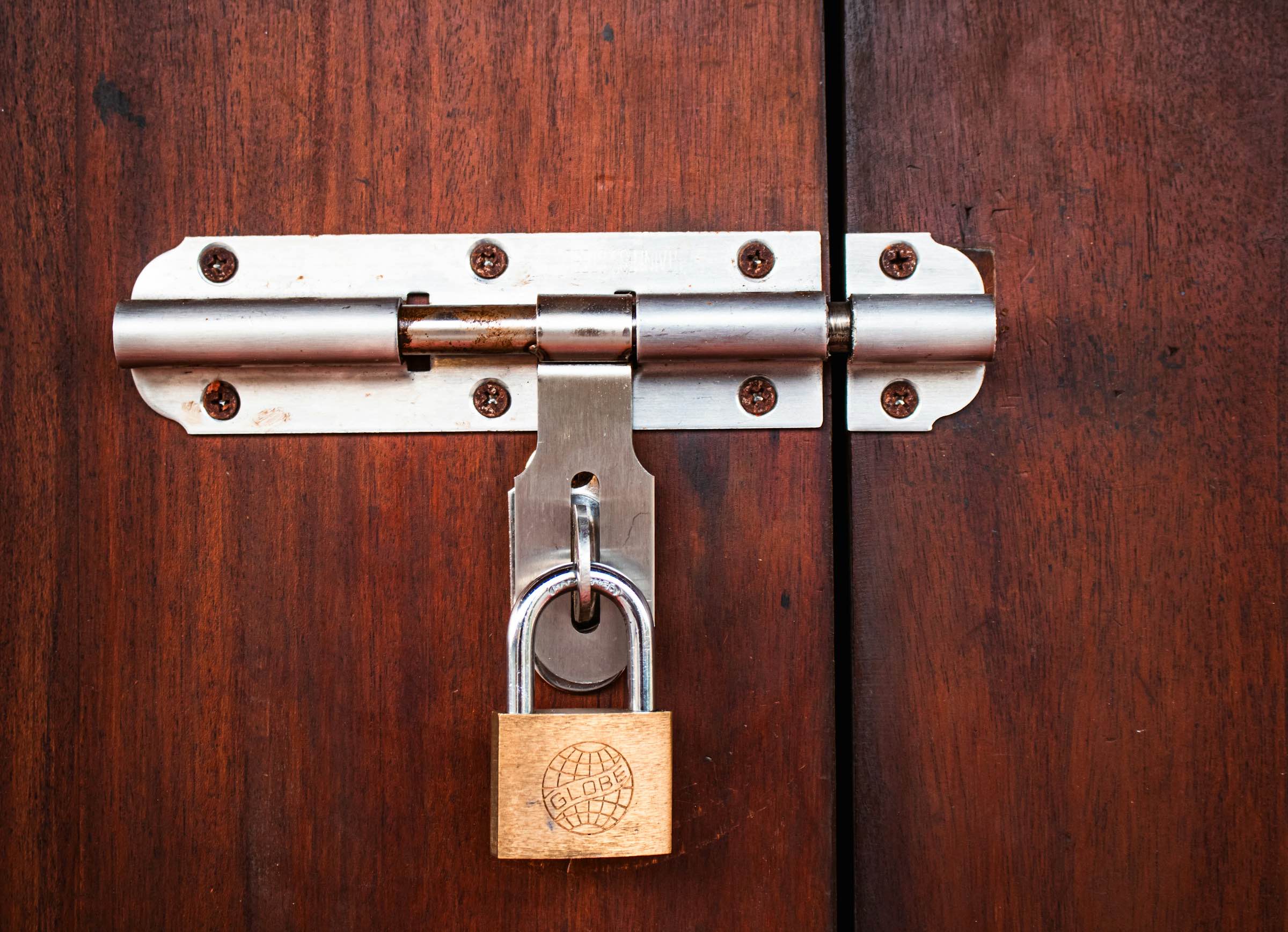 SharePoint vs OneDrive for AI - where your files live decides what AI can see