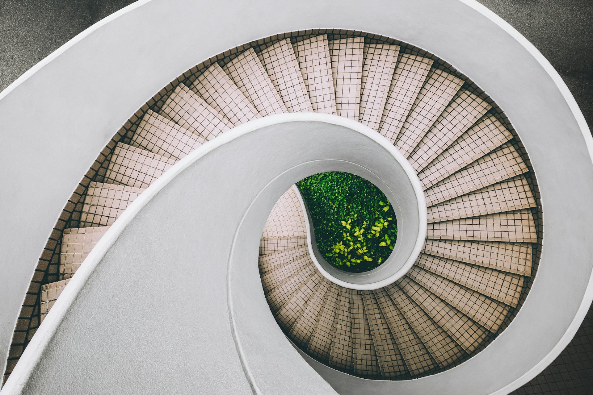 Why your company processes should improve themselves using Claude